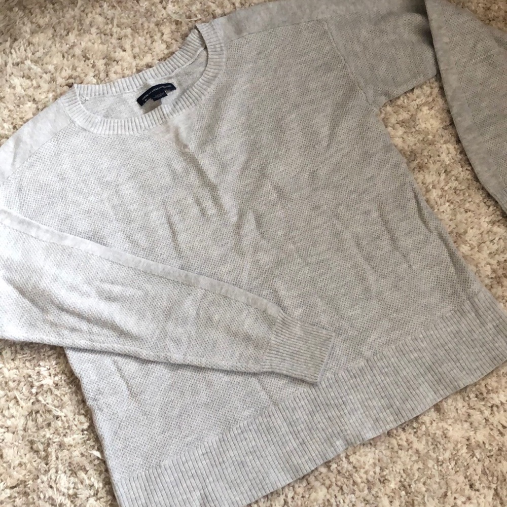 🍂American Eagle Grey Sweater